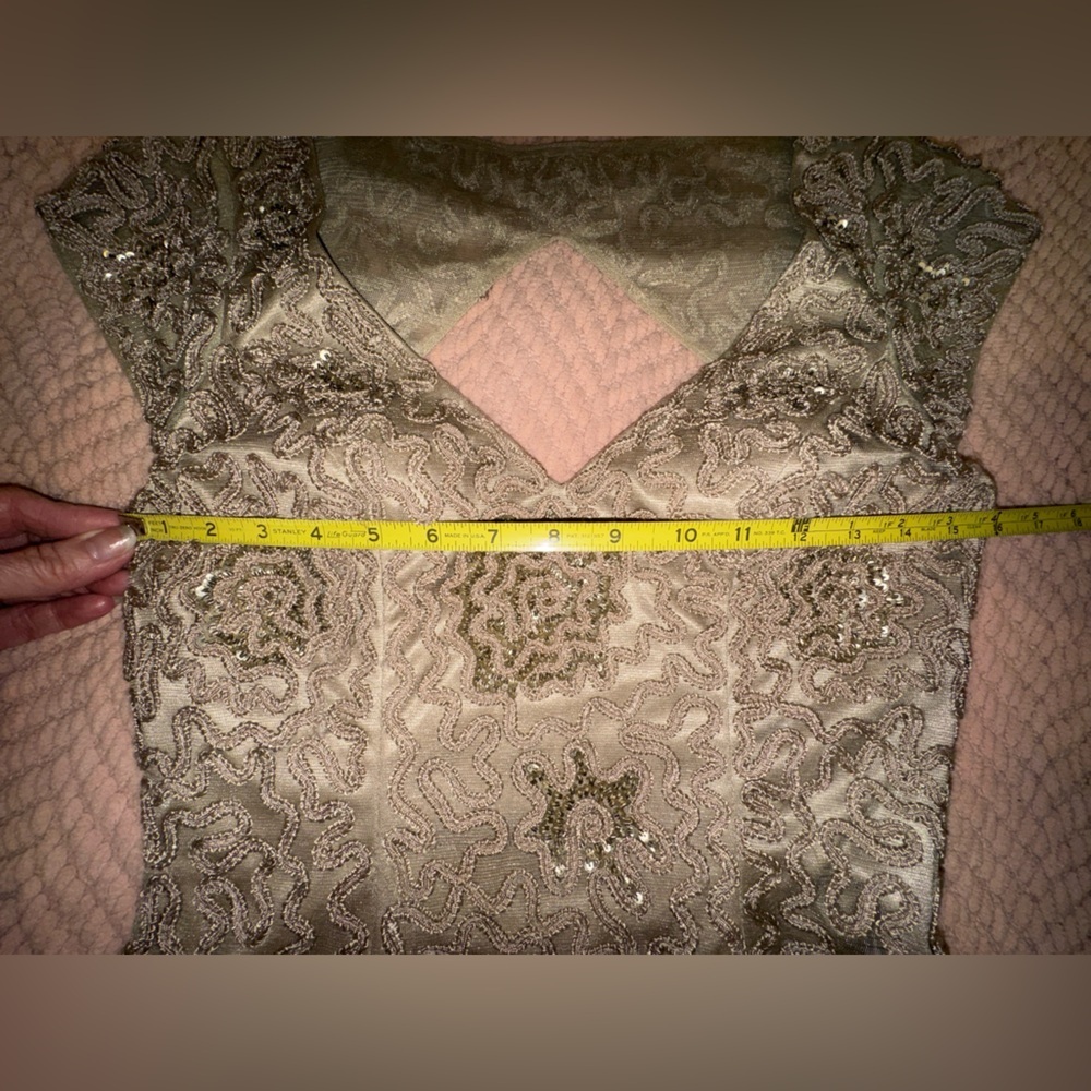 Sue Wong Nocturne Gold Embroidered Sequin Cutout Back Cocktail Dress Size 4 - Picture 3 of 15